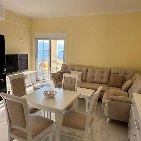 Haus Maximilian * Sarande